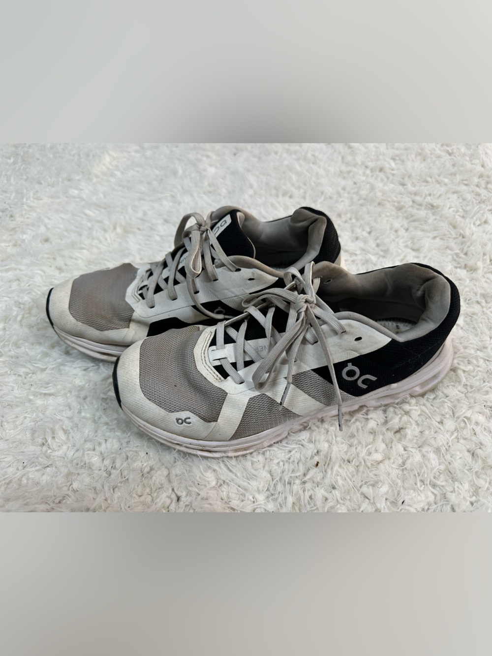 OnCloud Womens Sz 7.5 cloud runners